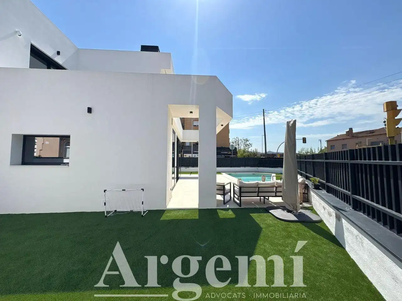 Casa o chalet en venta en Santa Perpètua de Mogoda con Aire acondicionado, Jardín privado y Piscina