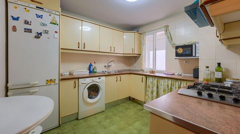 Foto 5 de Piso en venta en Avenida Edificio Malaga, 1, Colores - Entreparques, Sevilla Capital