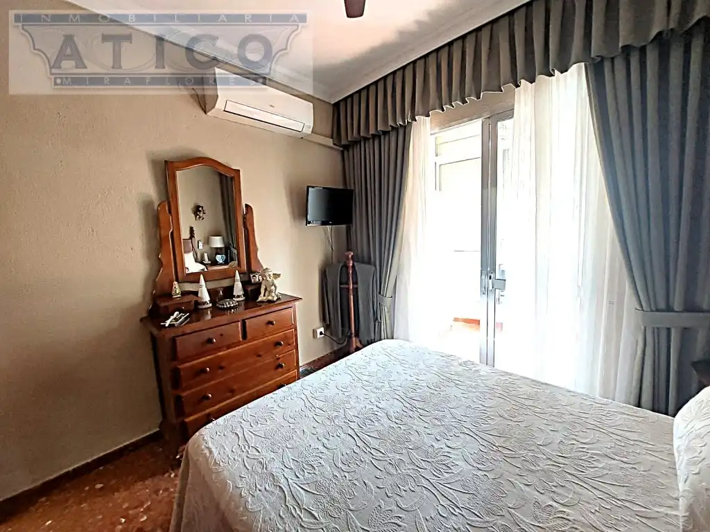 Bedroom of Flat for sale in Sevilla  with Air Conditioner