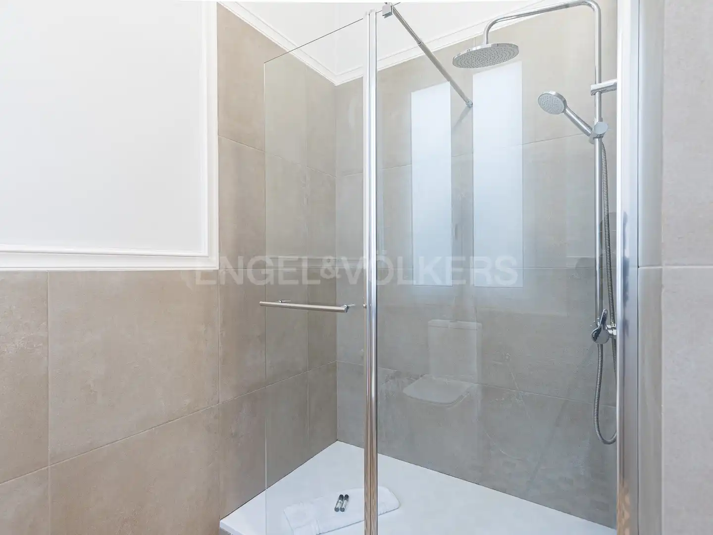 Piso con terraza en alquiler en Eixample, imagen 18
