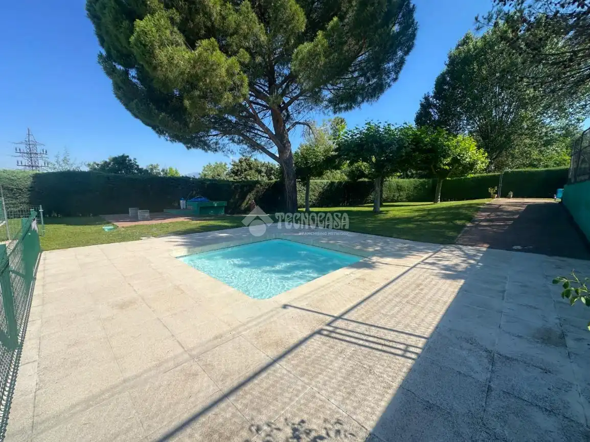 Piscina de Pis en venda en Collado Villalba amb Calefacció i Traster
