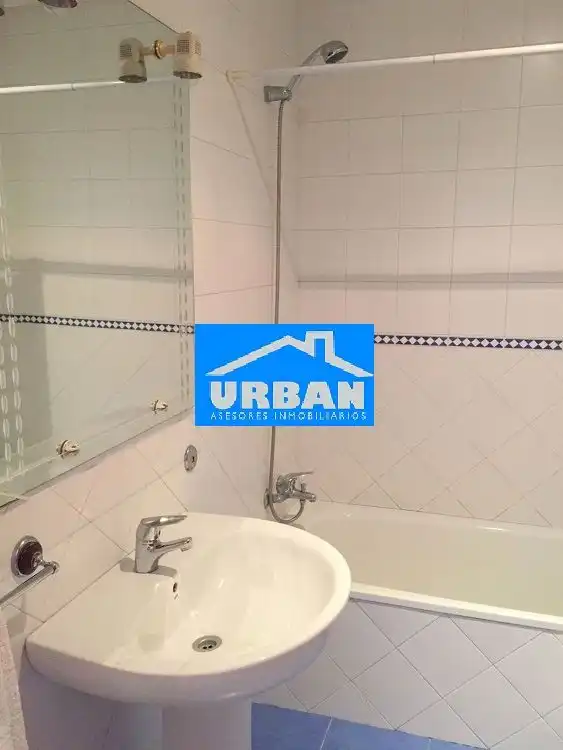 Wohnungen zur Miete in Avenida Alcalde Luis Uruñuela, Urbadiez - Entrepuentes
