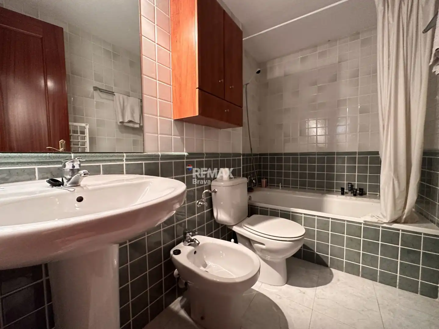 Badezimmer von Maisonette zum Verkauf in Figueres mit Klimaanlage, Heizung und Terrasse