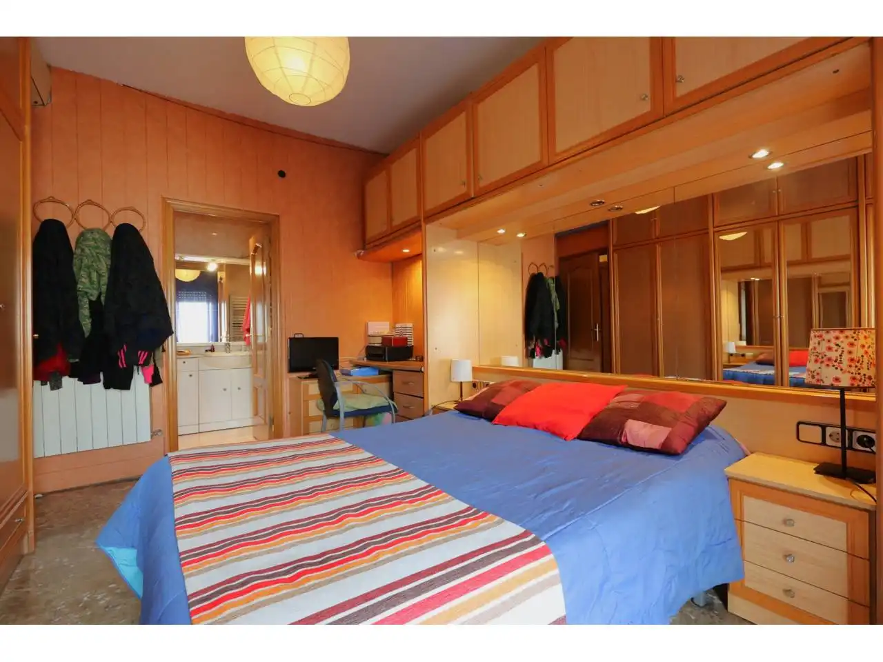 Schlafzimmer von Maisonette zum Verkauf in L'Hospitalet de Llobregat mit Klimaanlage, Heizung und Terrasse