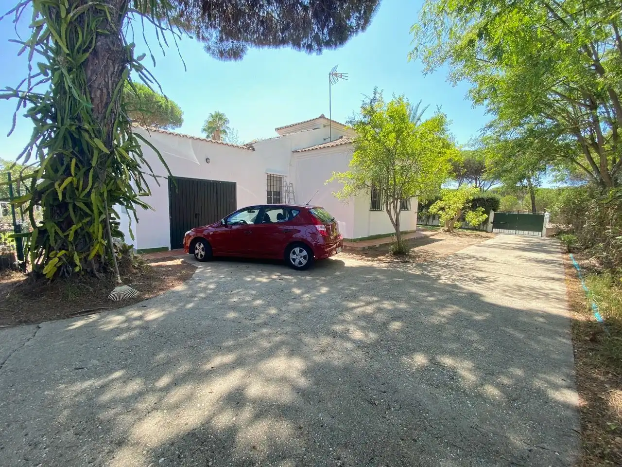 Vista exterior de Casa o chalet en venta en Aljaraque con Aire acondicionado, Jardín privado y Trastero