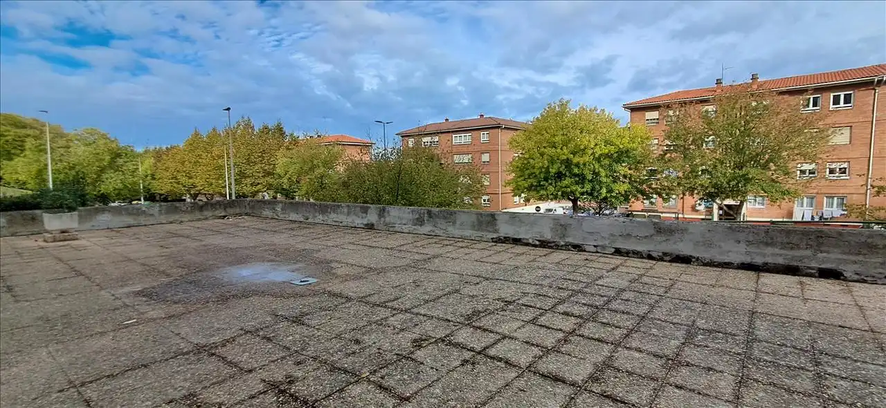Vista exterior de Piso en venta en Santander
