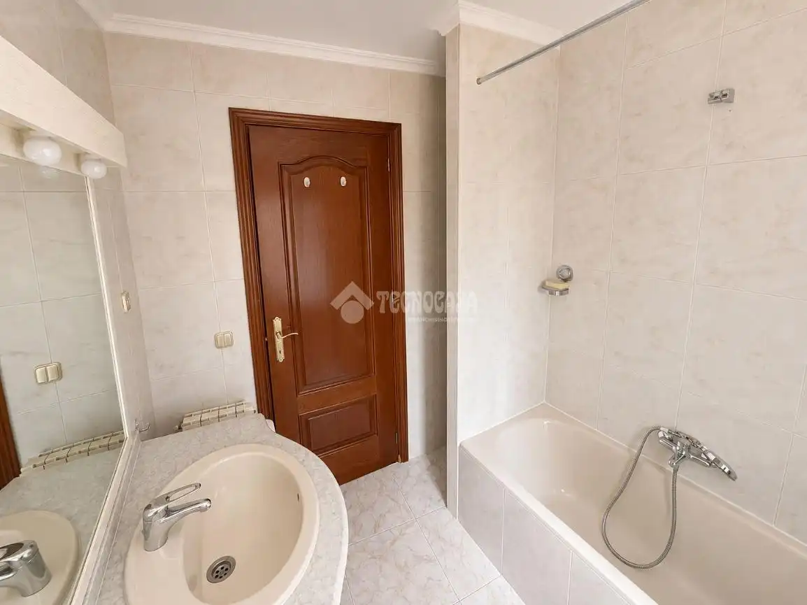 Baño de Piso en venta en Madrid con Aire acondicionado y Calefacción