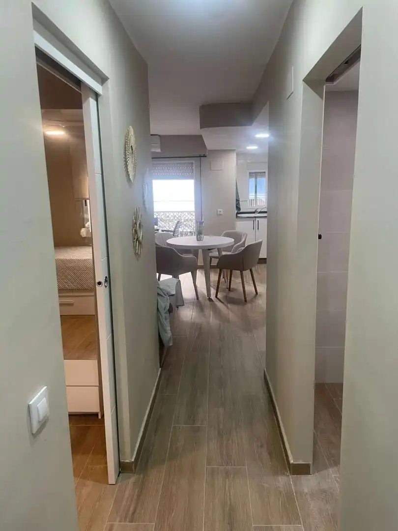 Comedor de Apartamento para compartir en Cullera con Aire acondicionado, Terraza y Amueblado