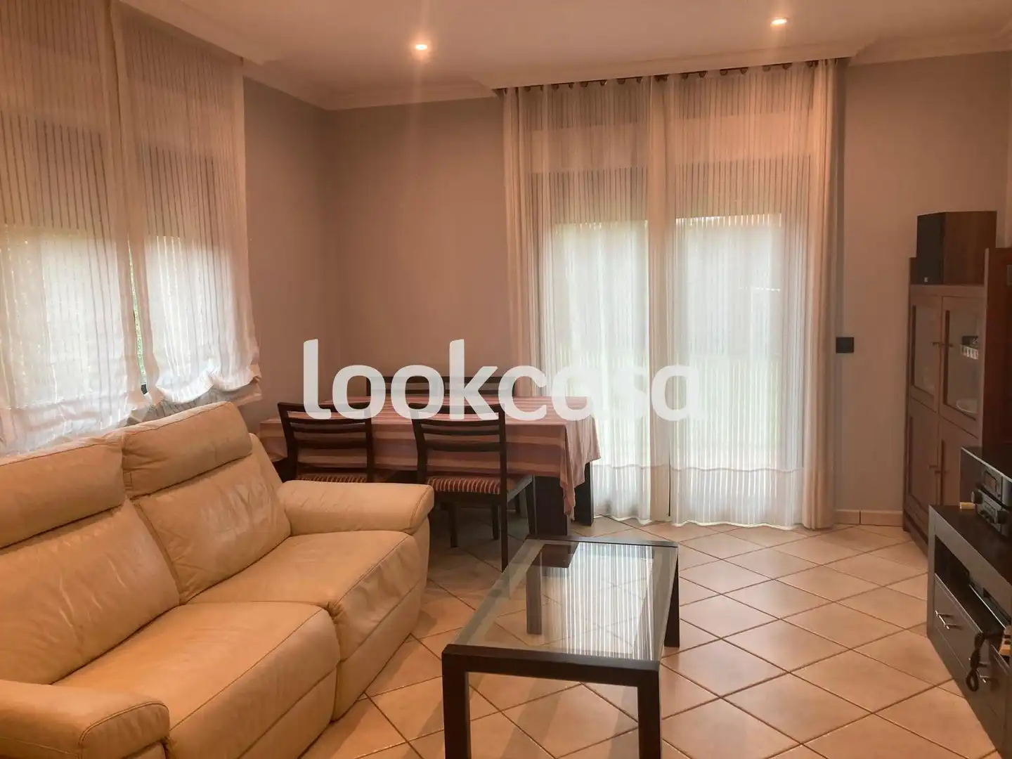 Sala d'estar de Casa o xalet en venda en Sanxenxo amb Jardí privat, Terrassa i Forn