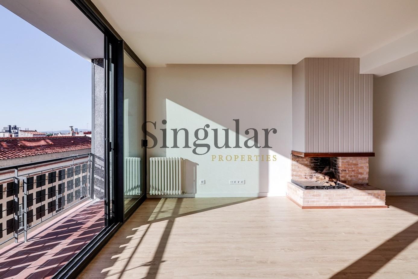 Bedroom of Flat for sale in  Barcelona Capital  with Air Conditioner, Heating and Terrace