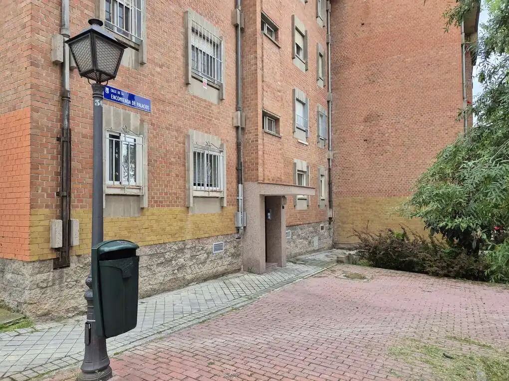 Aparcament de Pis de lloguer en Madrid amb Calefacció, Forn i Rentadora