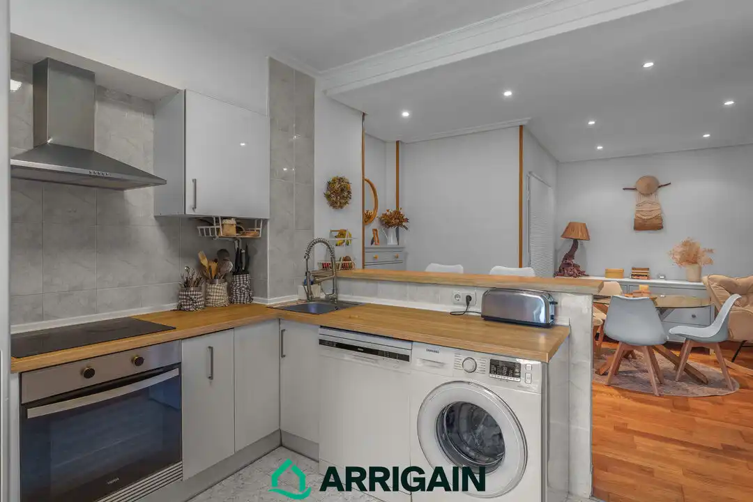 Cocina de Piso en venta en Pasaia con Calefacción y Balcón