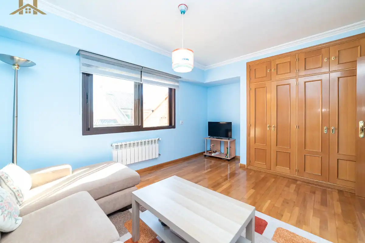 Living room of Detached homes for sale in Villanueva del Pardillo  with Air Conditioner, Heating and Private garden
