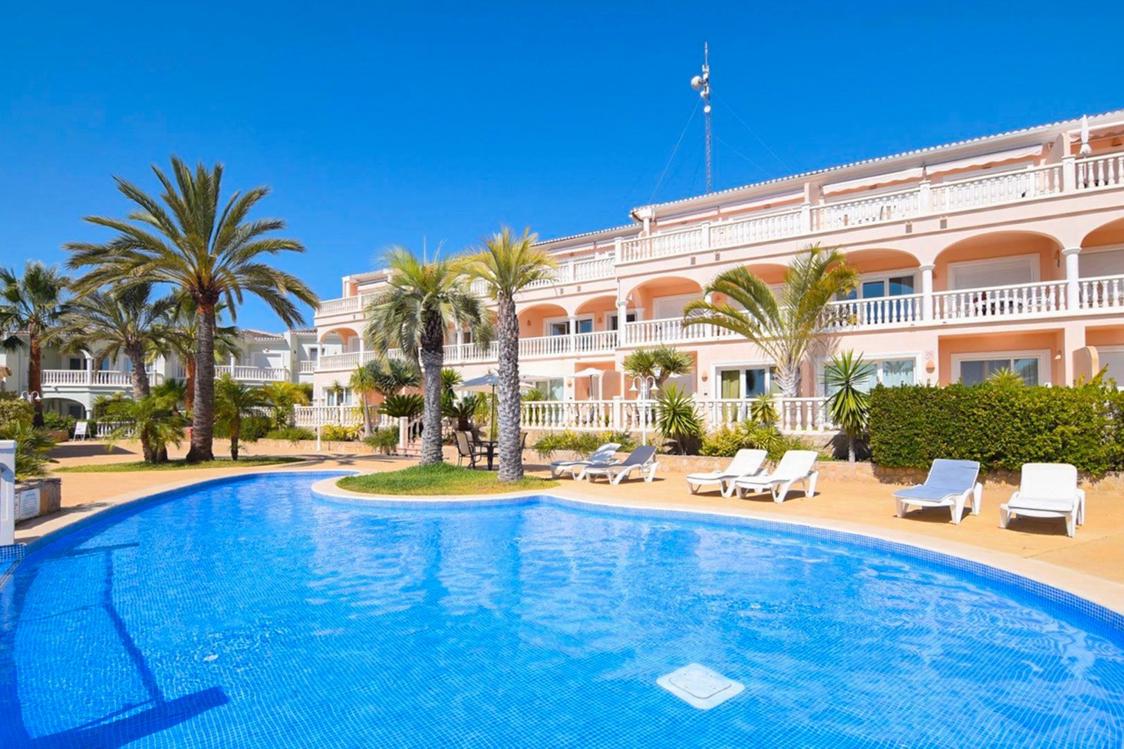 Vista exterior de Piso en venta en Moraira con Aire acondicionado, Calefacción y Jardín privado