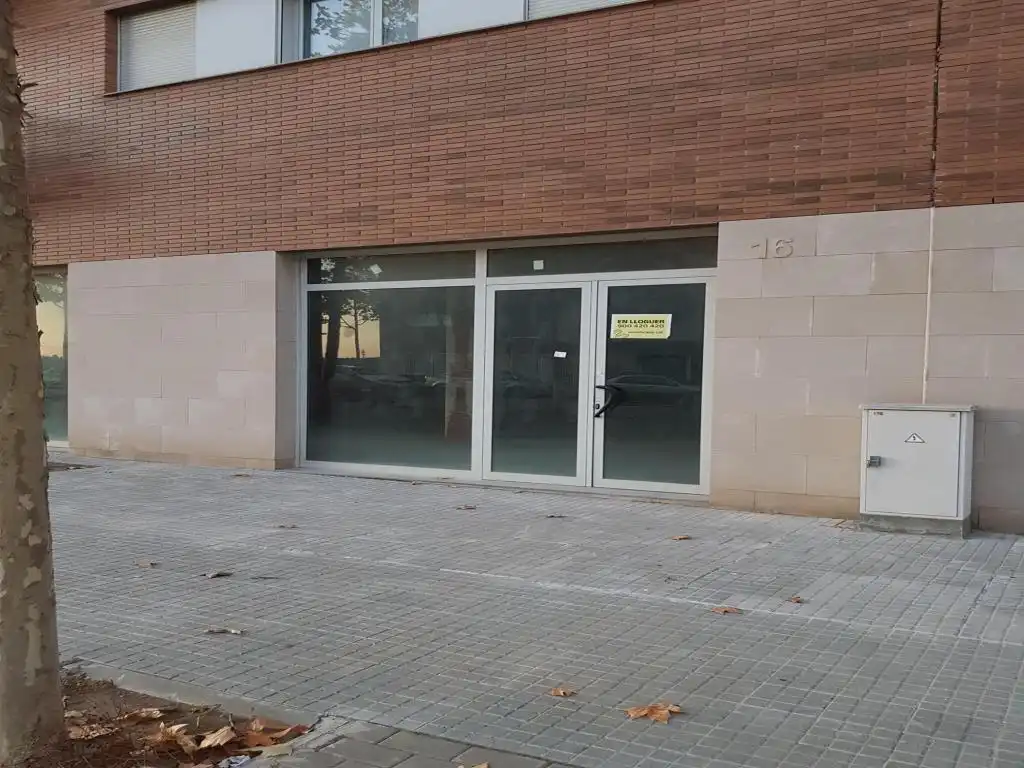 Local comercial en venda a M. AURÈLIA CAPMANY, imagen 2