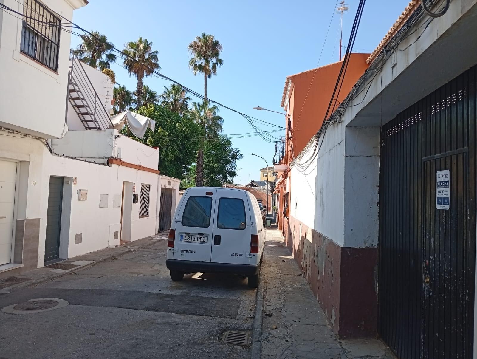 Vista exterior de Casa adosada en venda en La Línea de la Concepción