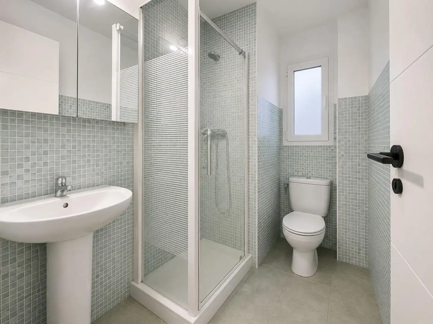 Baño de Piso en venta en Almería con Balcón