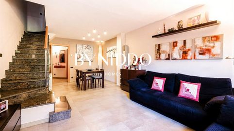 Foto 5 de Casa adosada en venta en L'Eixample, Sant Cugat del Vallès