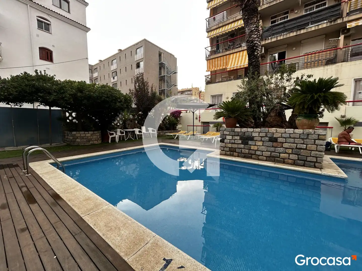 Piscina de Apartamento en venta en Calella con Amueblado, Lavadora y TV