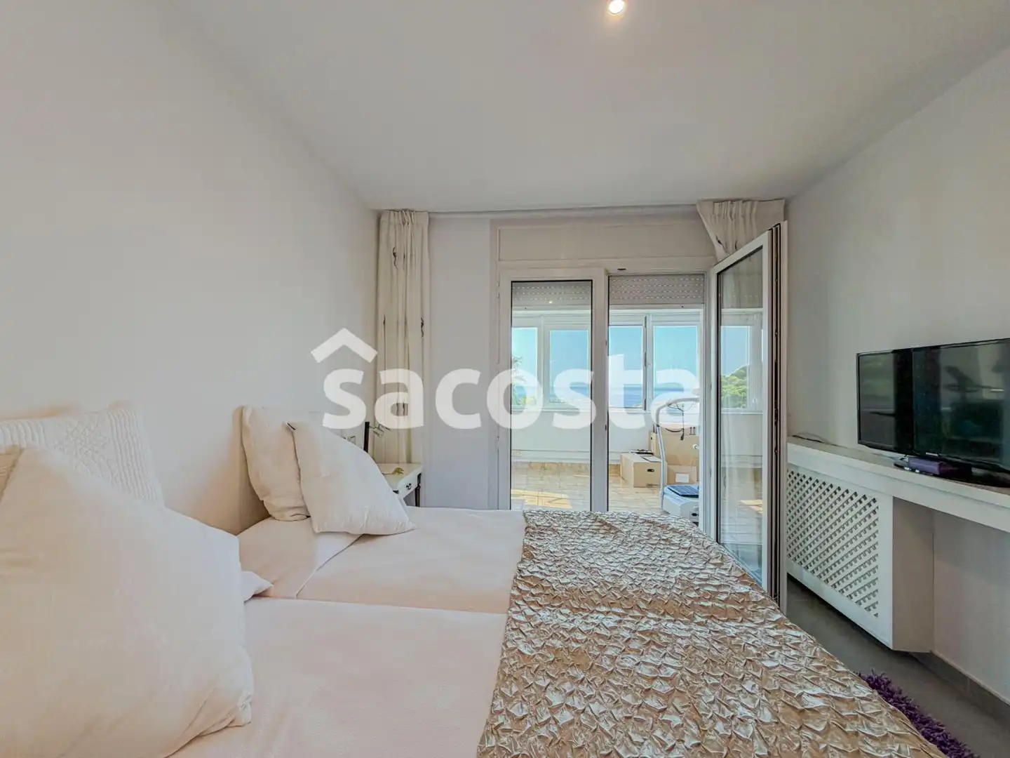 Schlafzimmer von Haus oder Chalet zum Verkauf in Lloret de Mar mit Klimaanlage, Heizung und Terrasse