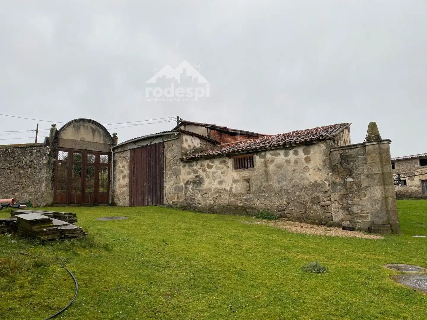 Exterior view of Buildings for sale in Pantón
