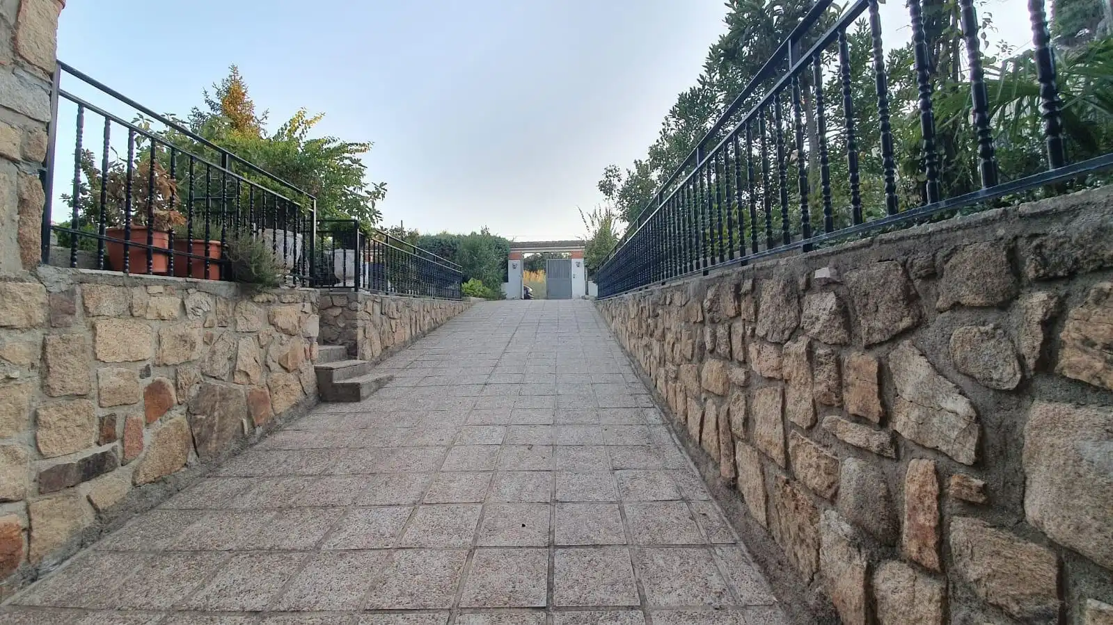 Vista exterior de Casa o chalet en venta en Aldea del Fresno con Aire acondicionado y Piscina
