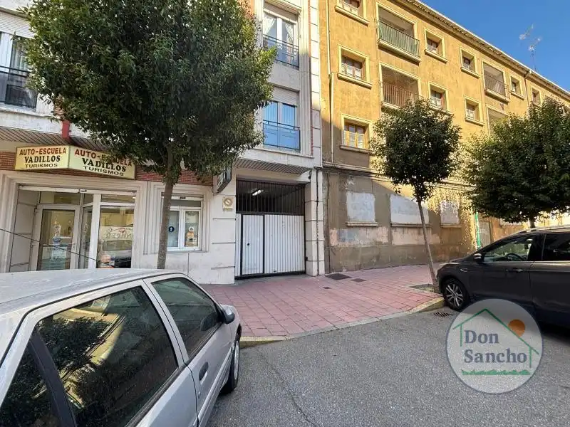 Vista exterior de Garatge en venda en Valladolid
