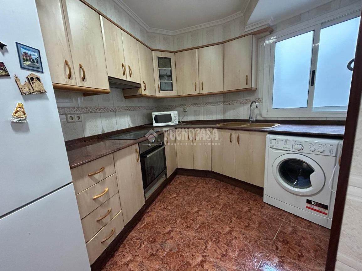 Kitchen of Flat for sale in  Valencia Capital  with Air Conditioner and Balcony