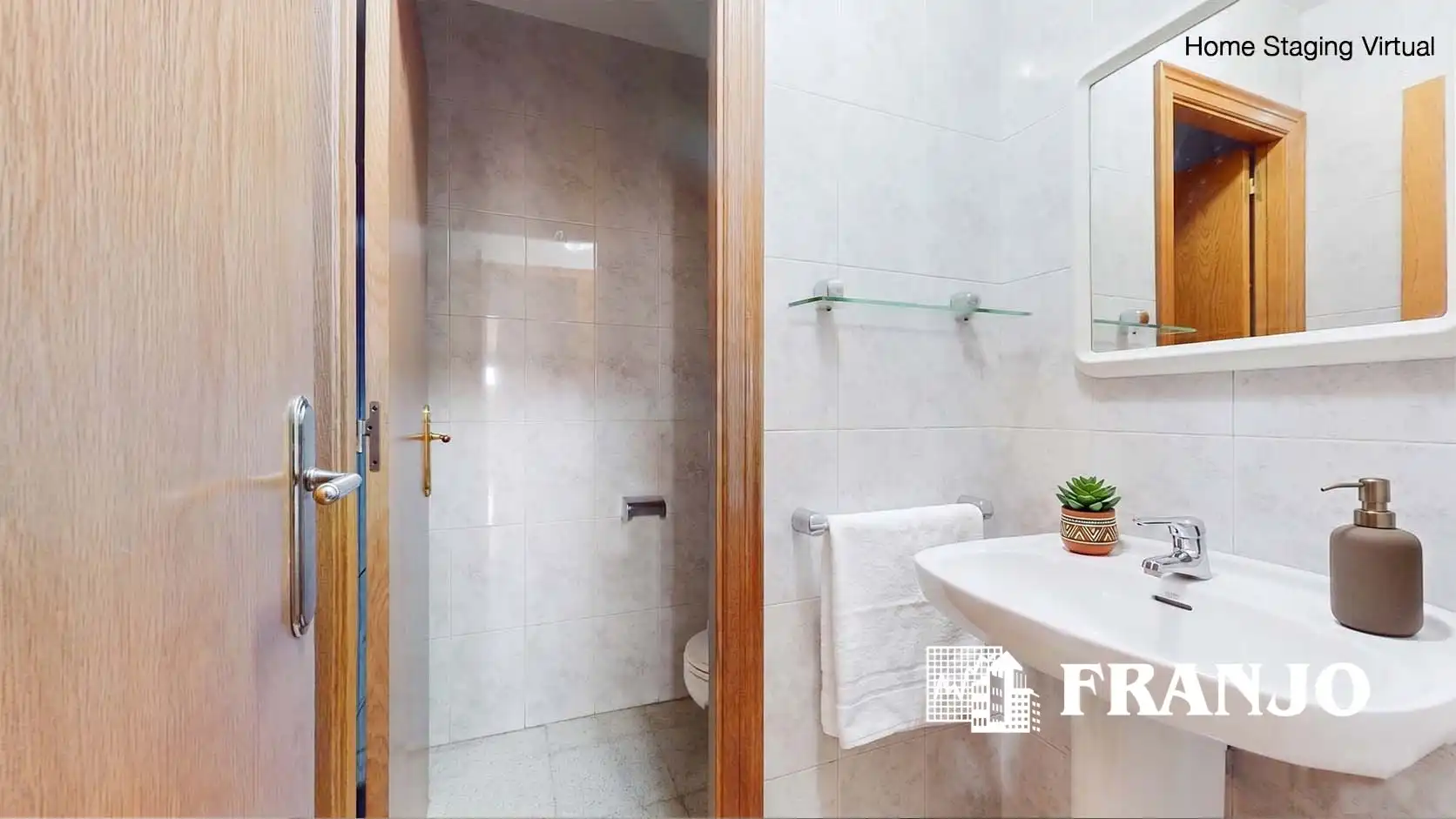 Badezimmer von Einfamilien-Reihenhaus zum Verkauf in Barberà del Vallès mit Klimaanlage, Heizung und Terrasse