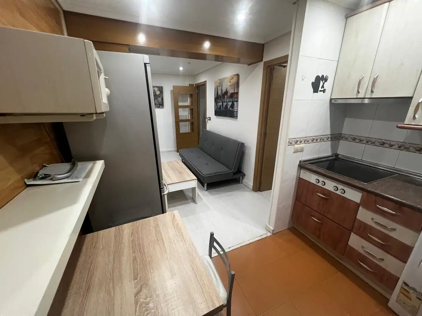 Cuina de Apartament en venda en Burgos amb Parquet