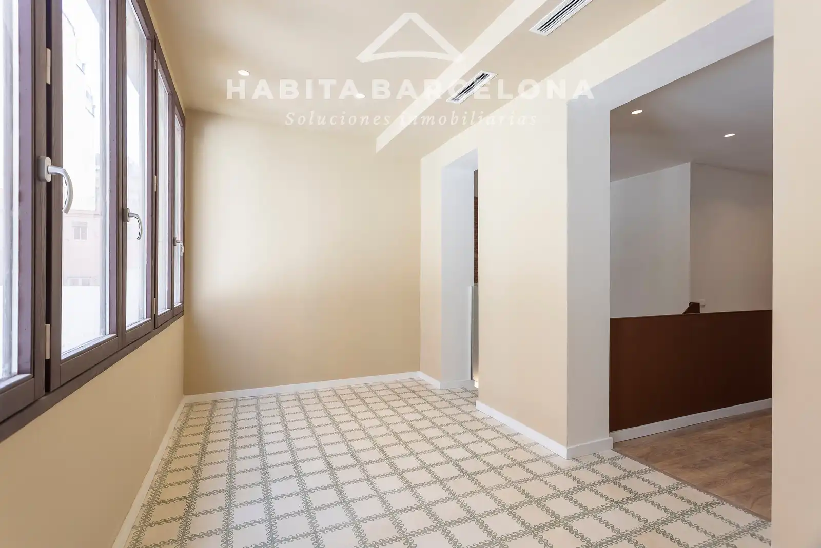 Dúplex en venta en Barcelona con Aire acondicionado, Calefacción y Jardín privado