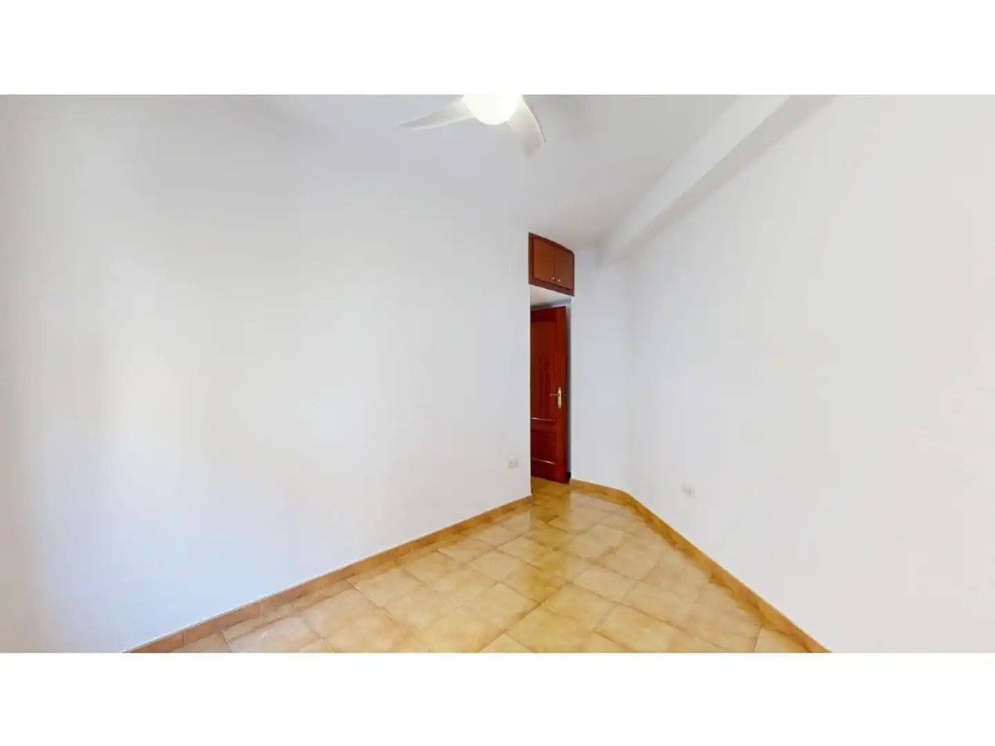 Bedroom of Flat for sale in Valencia