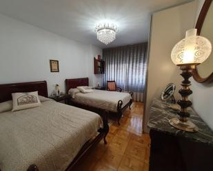 Dormitori de Pis en venda en Grado amb Calefacció, Parquet i Terrassa
