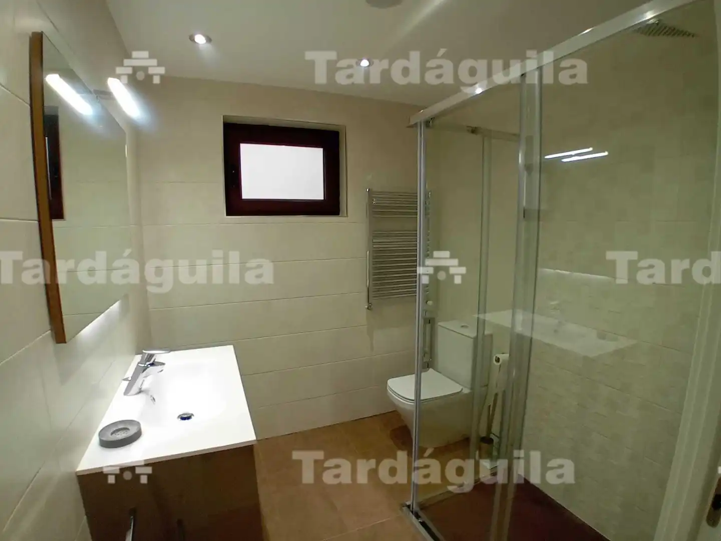 Baño de Piso de alquiler en Salamanca con Calefacción y Amueblado