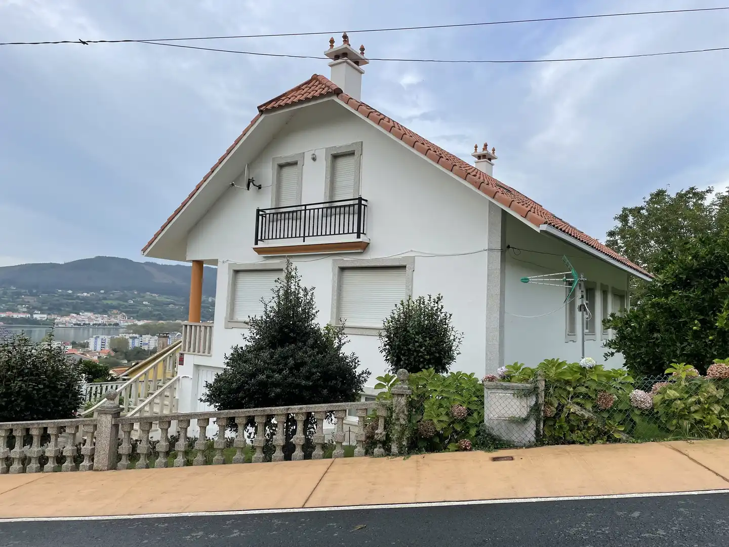 Vista exterior de Casa o chalet en venta en Cedeira con Calefacción, Jardín privado y Terraza