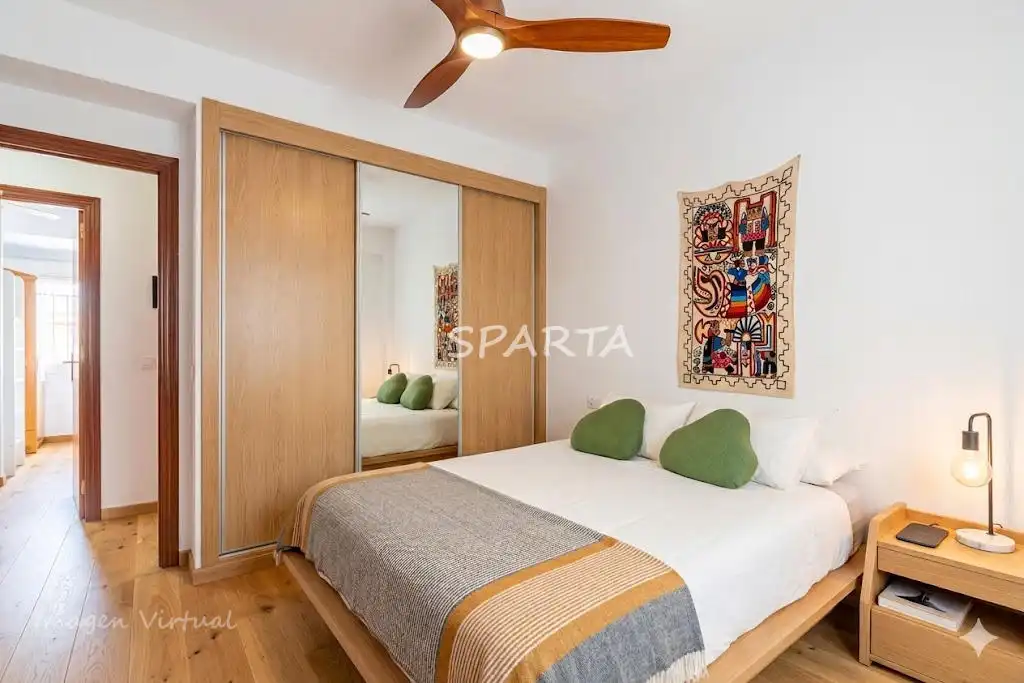Habitación de Piso en venta en Castilleja de la Cuesta con Aire acondicionado, Horno y Microondas