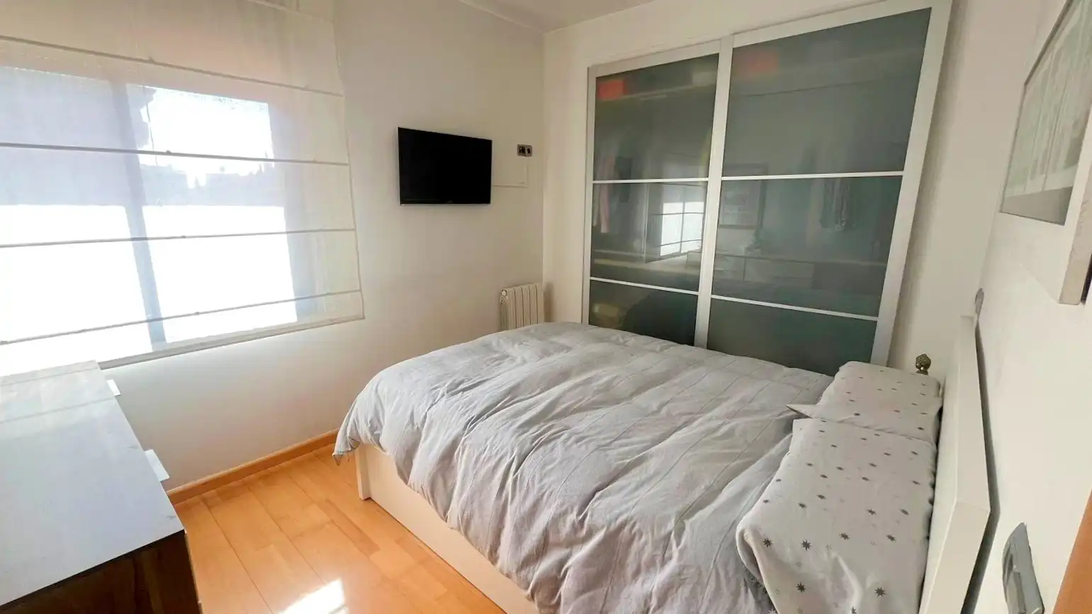 Schlafzimmer von Wohnung zum Verkauf in Sant Feliu de Llobregat mit Klimaanlage, Heizung und Parkett