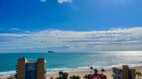 Apartamento en la playa con impresionantes visas al mar.