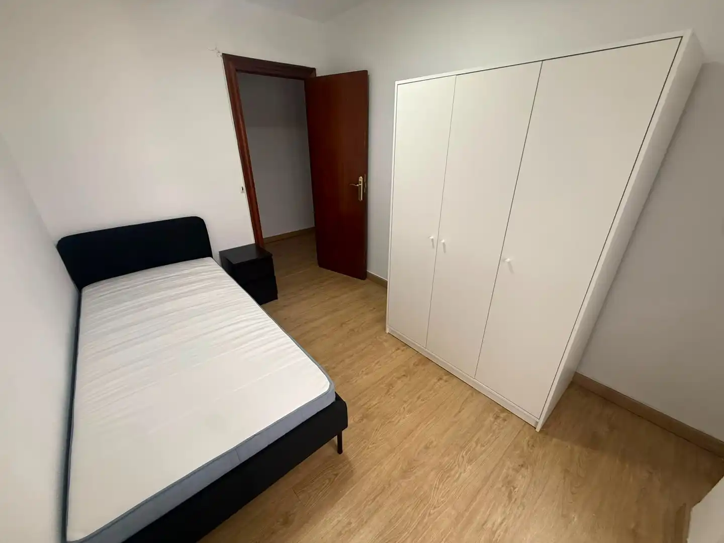 Schlafzimmer von Wohnung zur Miete in Alicante / Alacant mit Möbliert, Ofen und Waschmaschine