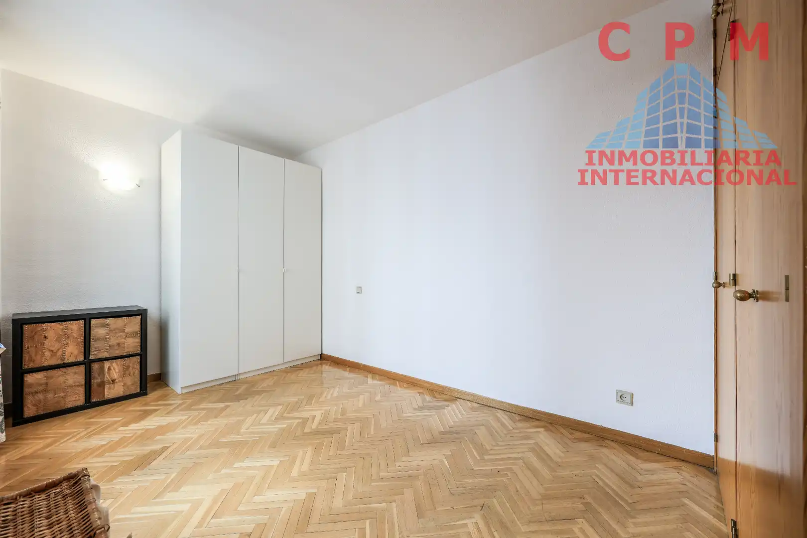 Bedroom of Flat for rent in Madrid  with Air Conditioner, Heating and Parquet flooring