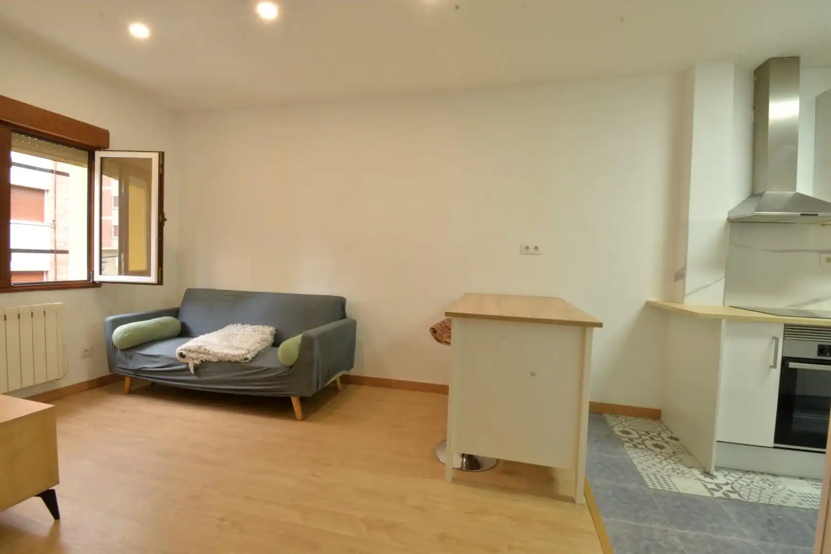Living room of Flat for sale in Oviedo 