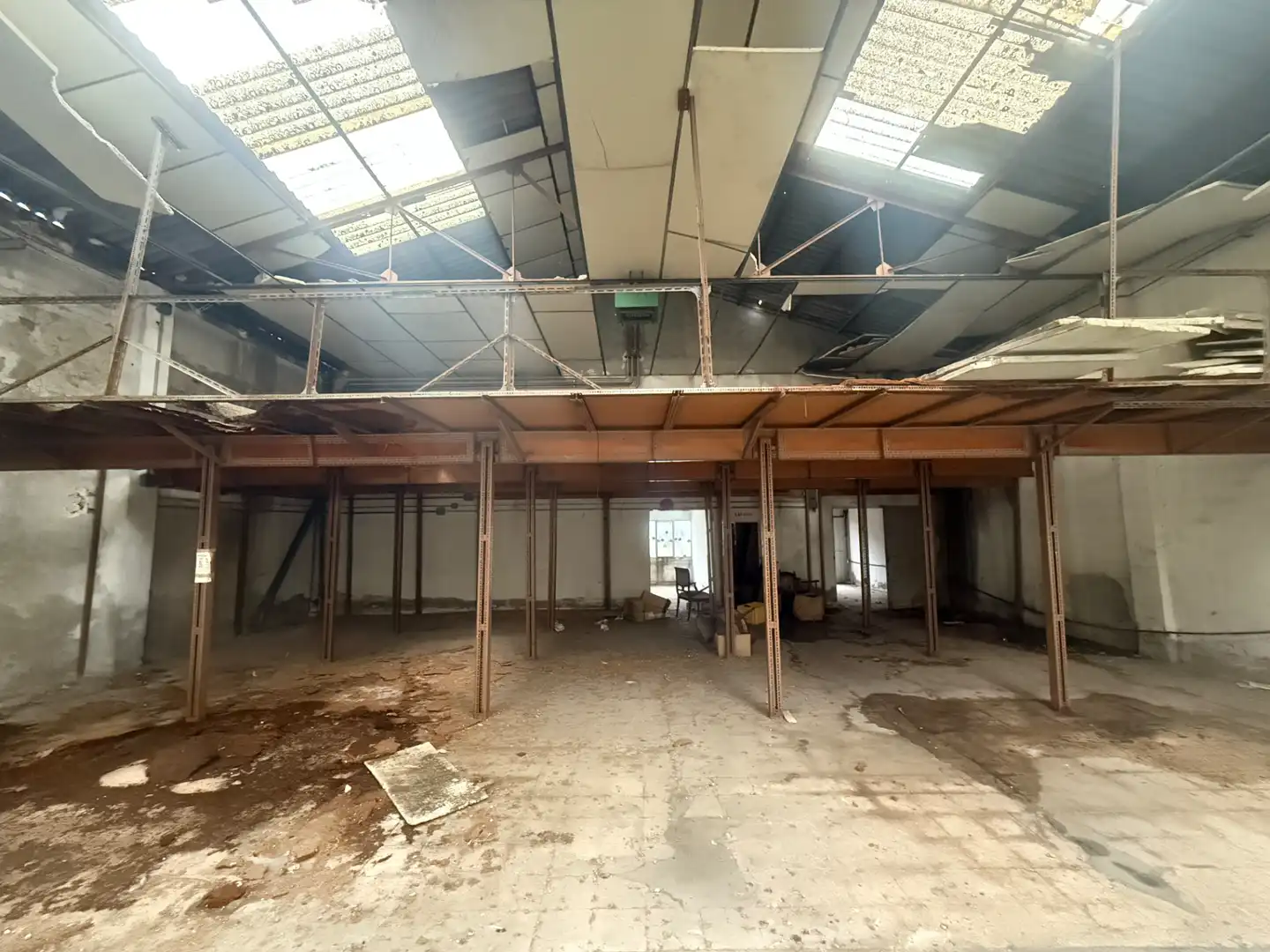 Nave industrial en venta en San Fernando de Henares con Alarma