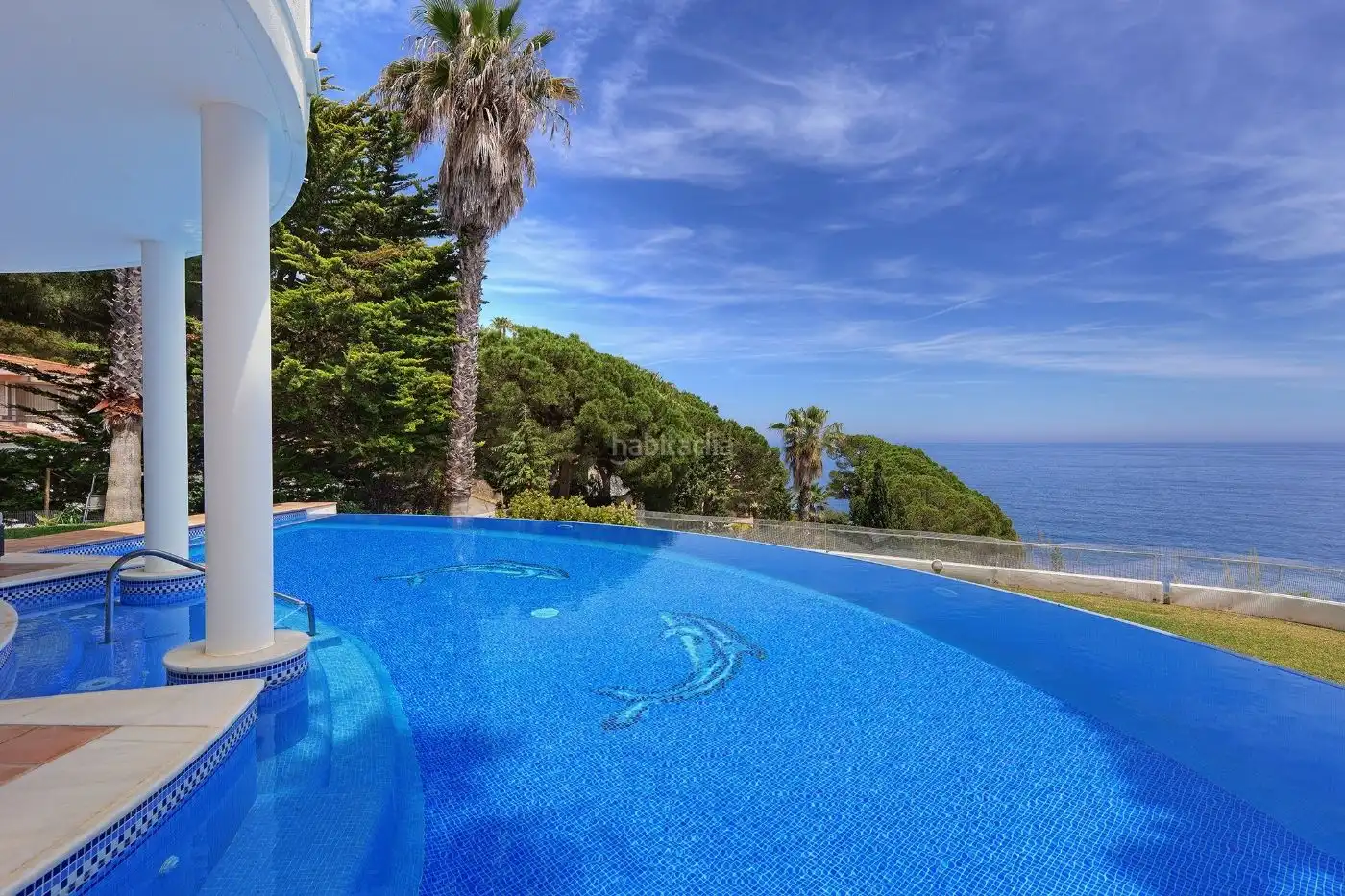 House with garden for sale in Avinguda Tortuga 12, imagen 2