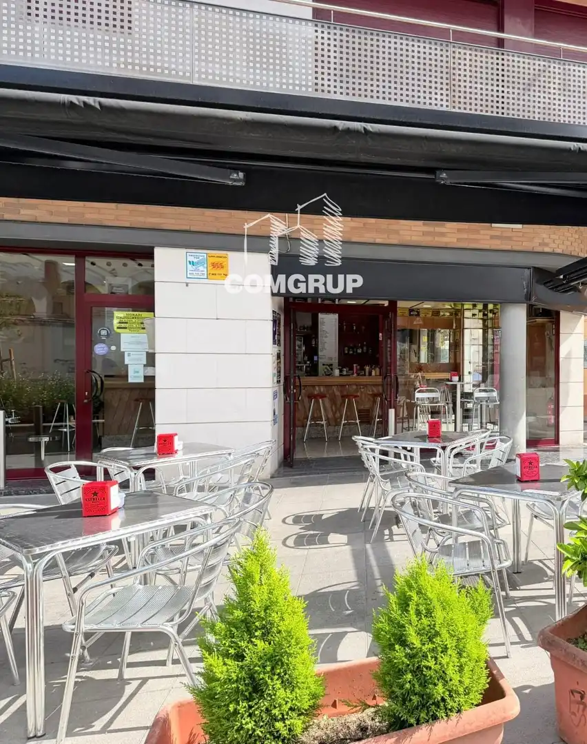 Locale commerciale in cessione a Centre