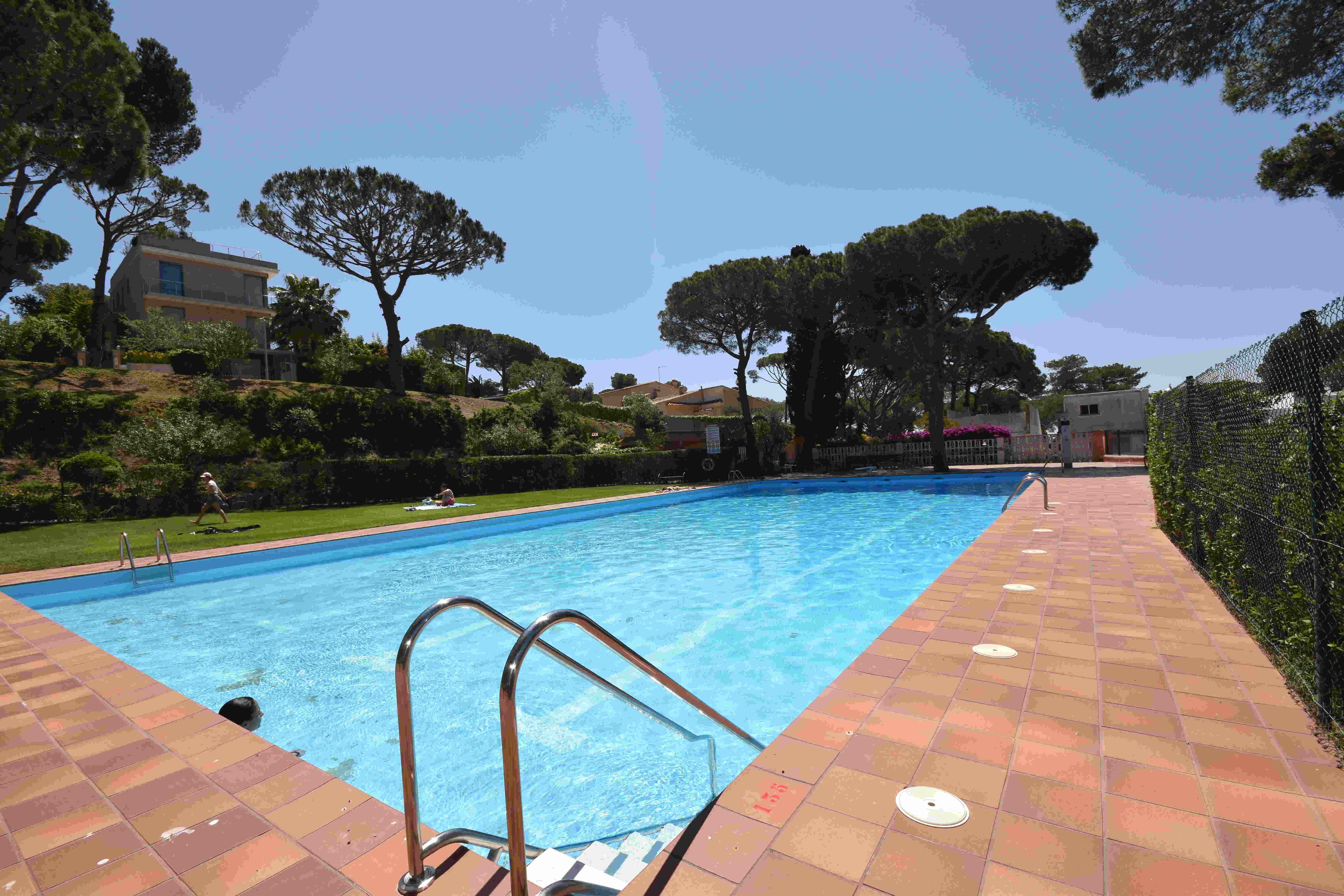Swimming pool of House or chalet for sale in Castell d'Aro, Platja d'Aro i s'Agaró  with Heating, Private garden and Parquet flooring