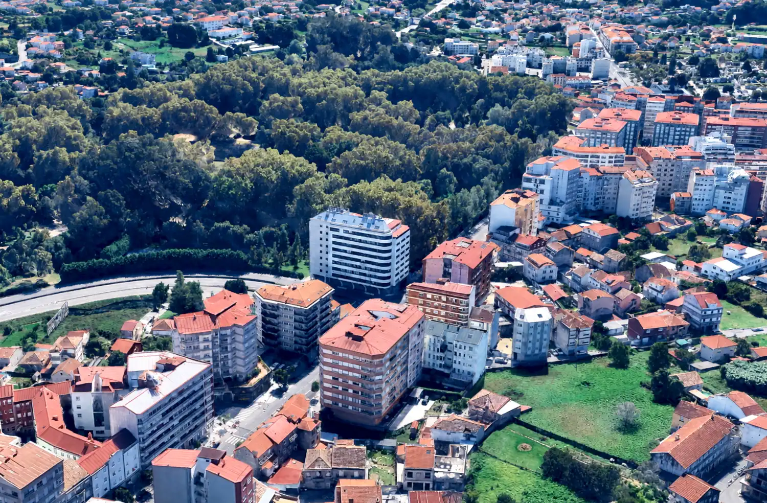 Vista exterior de Piso en venta en Vigo  con Calefacción, Parquet y Amueblado