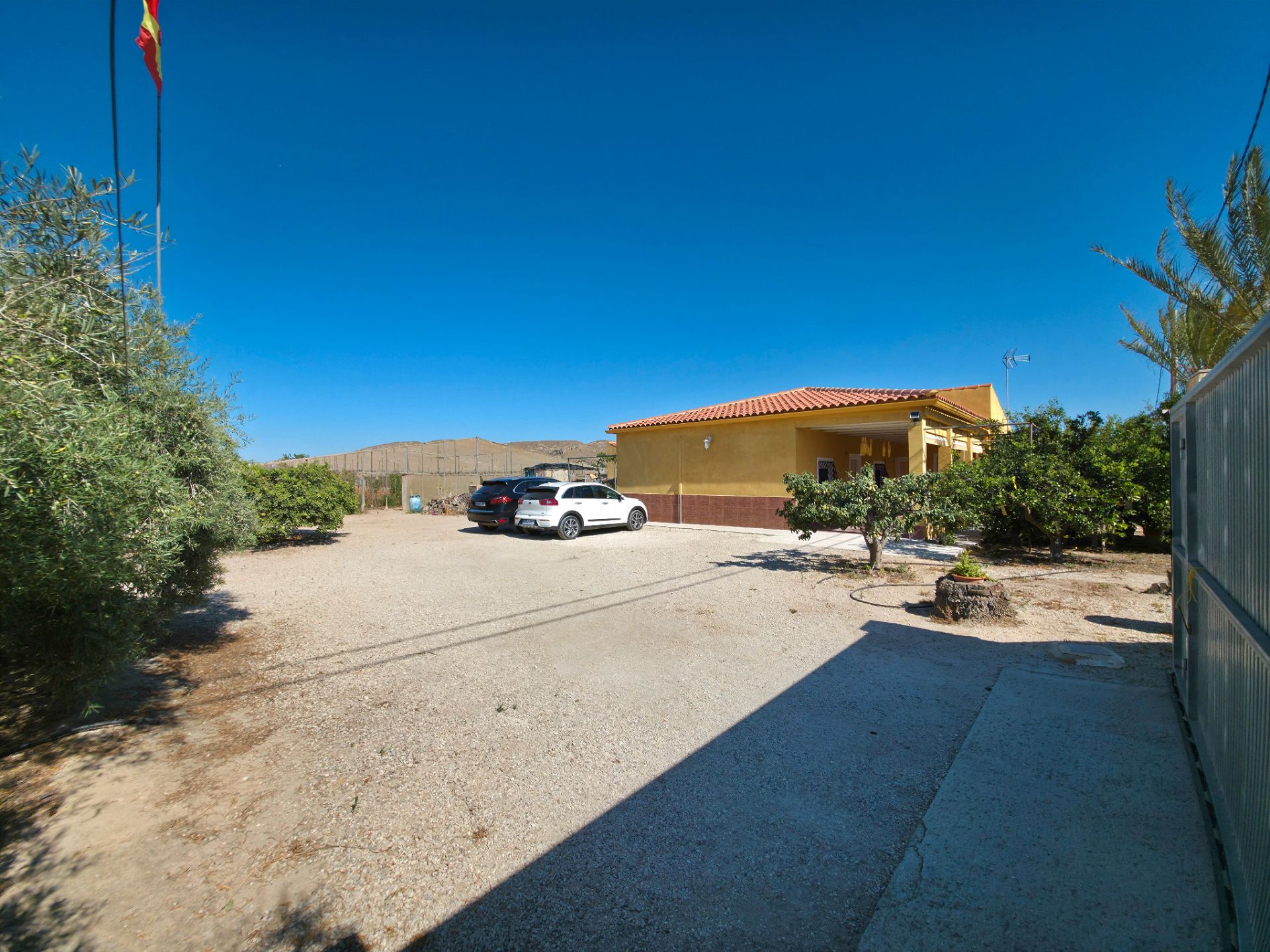 Außenansicht von Country house zum verkauf in Alicante / Alacant mit Klimaanlage, Privatgarten und Terrasse