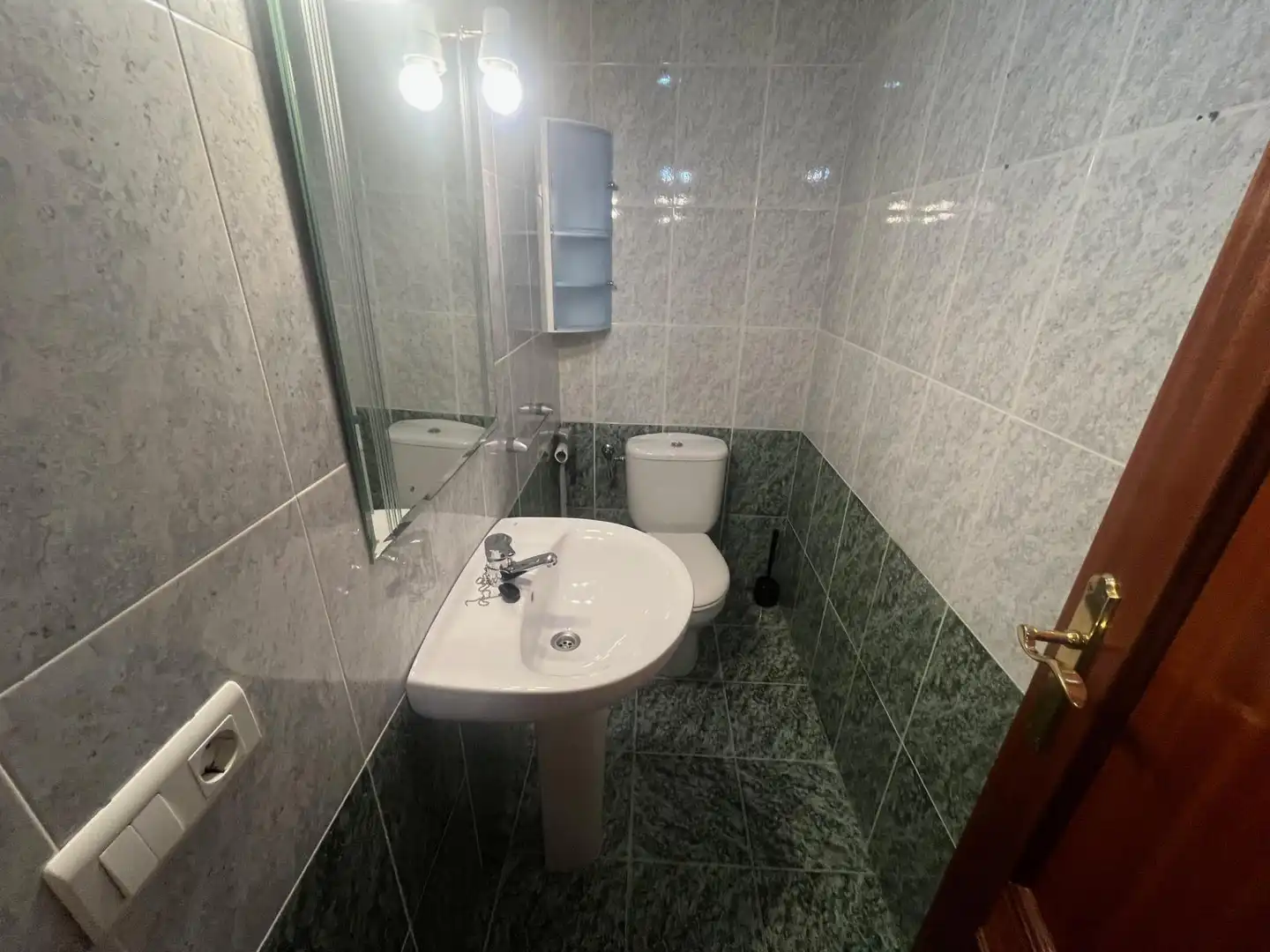 Badezimmer von Wohnung zum Verkauf in Bárcena de Cicero mit Heizung, Terrasse und Möbliert