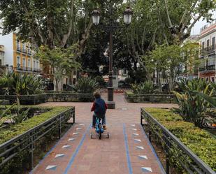 Exterior view of Apartment to rent in  Sevilla Capital  with Air Conditioner, Furnished and Oven