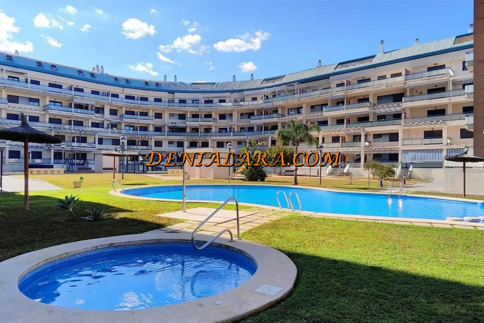 Vista exterior de Apartamento en venta en Dénia con Aire acondicionado, Terraza y Trastero